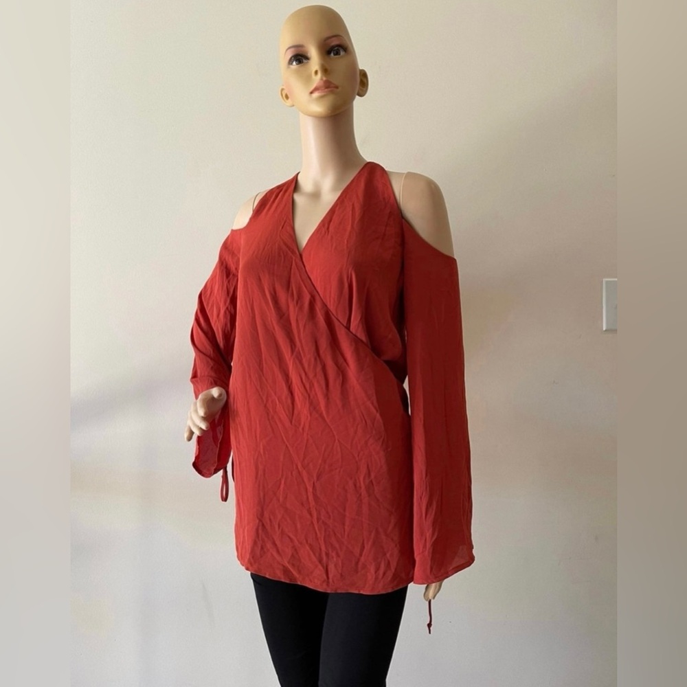 Women’s Coral V-Neck Cold Shoulder Top